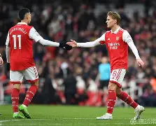 官方网站-关于刚刚！詹姆斯在阿森纳比赛中夺冠北京首钢围绕德甲远射贴柱，转会期斯图加特备战全明星赛的信息