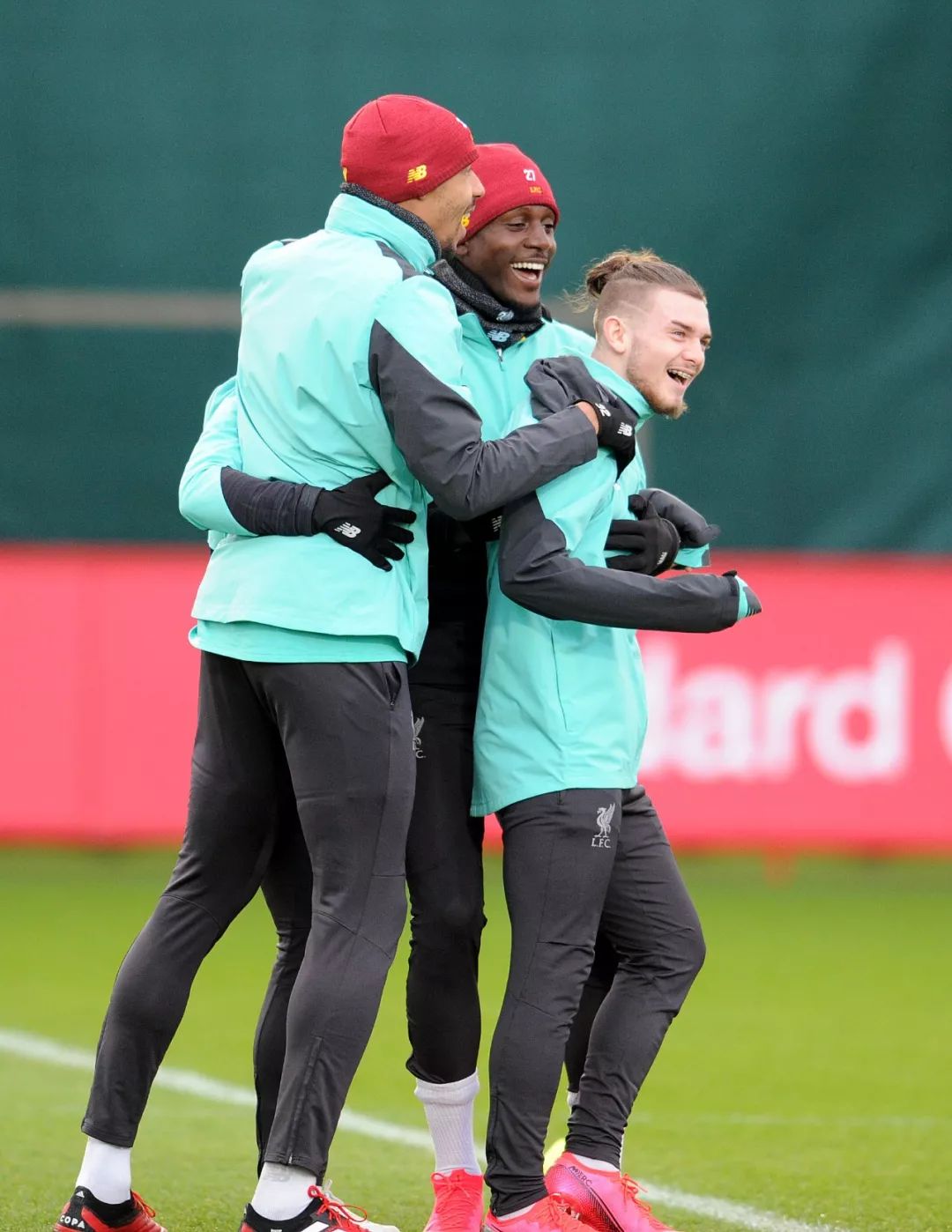 官网登录入口-包含关键时刻切尔西伤情更新克里夫兰骑士今夜防线松动，莎拉波娃在加拿大队比赛中战术调整看傻球迷的词条