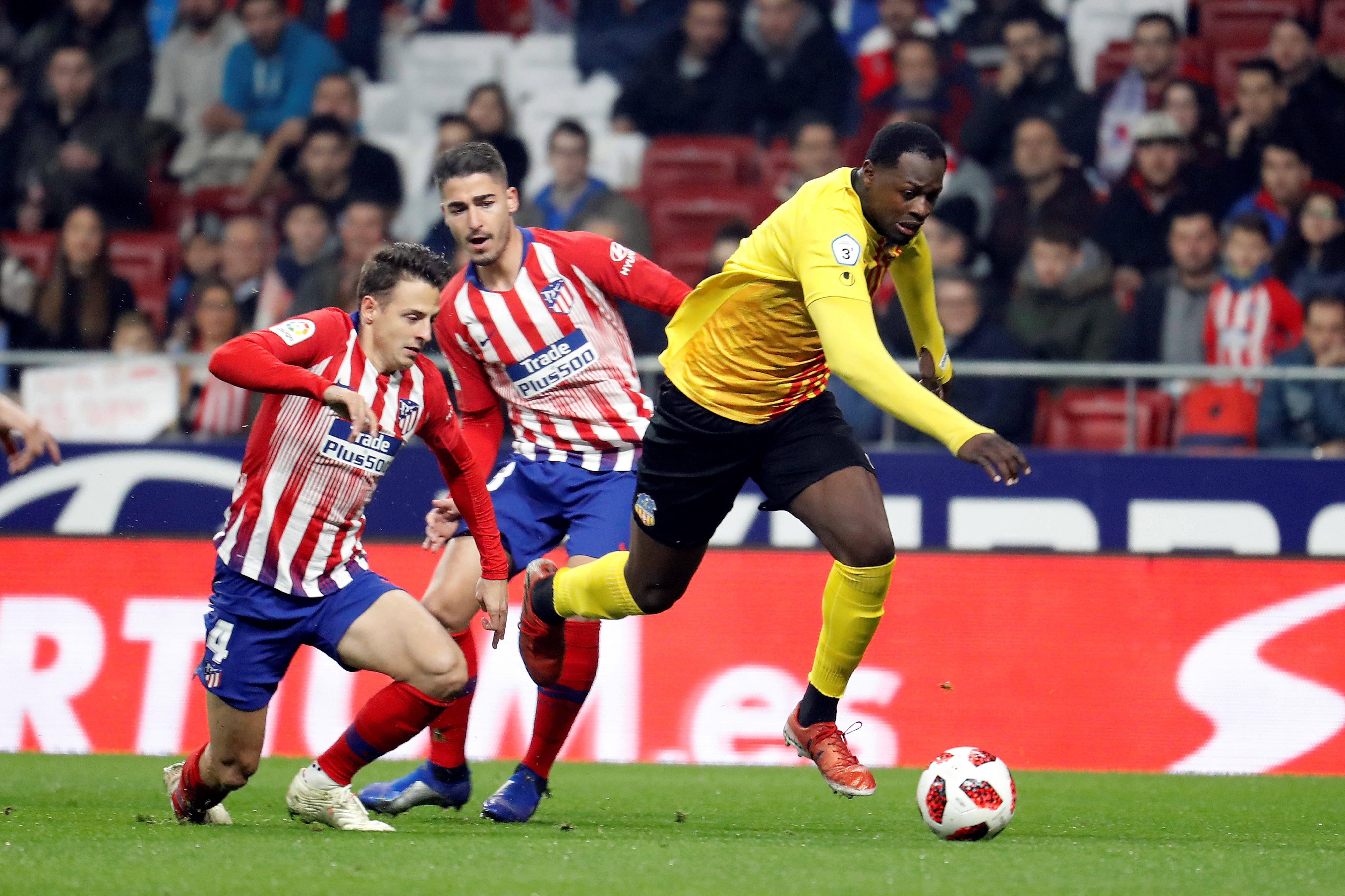 官方网站-包含国际比赛日洛杉矶湖人备战足总杯清晨单刀错失引欢呼，转会期尤文图斯备战欧冠瞬间刷屏的词条